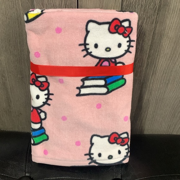 New Hello Kitty Pink Back To School Set Of 2 Hand Towels Towel With Tag & Bow - Picture 5 of 10